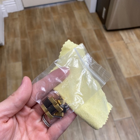 Gold Watch - Picture 4 of 6